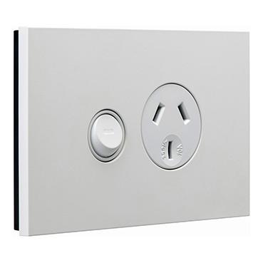 CLIPSAL SATURN ZEN WHITE 10A SINGLE POWERPOINT Z4015-ZW